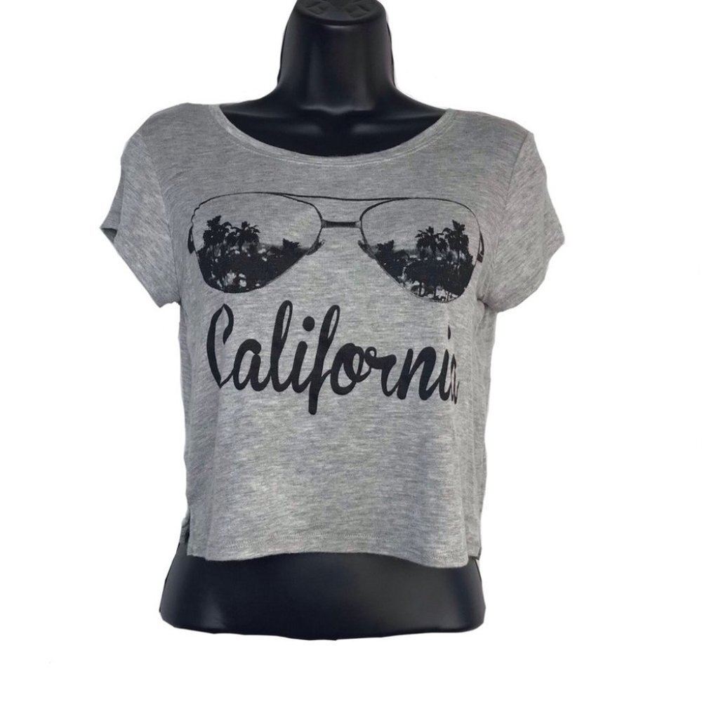 California‎ Crop Top